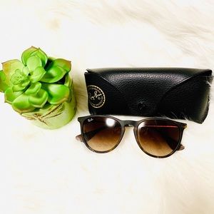 🕶Rayban Sunnies🕶